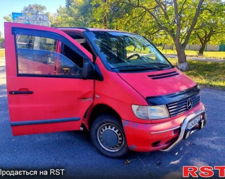 Красный Мерседес Вито, объемом двигателя 2.1 л и пробегом 341 тыс. км за 3500 $, фото 5 на Automoto.ua