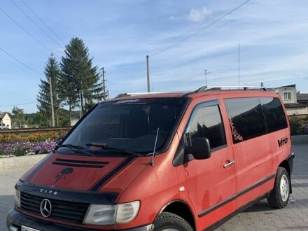 Красный Мерседес Вито, объемом двигателя 2.2 л и пробегом 420 тыс. км за 3350 $, фото 1 на Automoto.ua