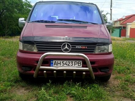 Мерседес Віто 2001 у Славянске на Automoto.ua Червоний Мерседес Віто, об'ємом двигуна 2.2 л та пробігом 200 тис. км за 5200 $, фото 1 на Automoto.ua