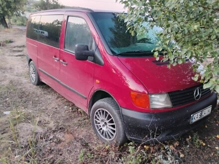 Мерседес Віто 2002 у Краматорске на Automoto.ua Червоний Мерседес Віто, об'ємом двигуна 0 л та пробігом 300 тис. км за 4050 $, фото 1 на Automoto.ua