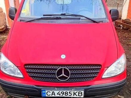 Червоний Мерседес Віто, об'ємом двигуна 2.1 л та пробігом 250 тис. км за 4350 $, фото 1 на Automoto.ua