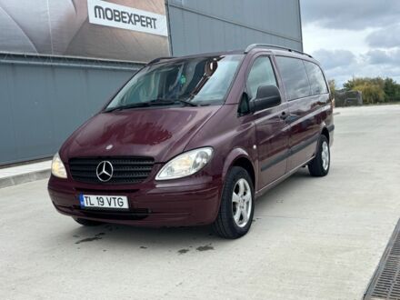 Красный Мерседес Вито, объемом двигателя 2.2 л и пробегом 346 тыс. км за 4000 $, фото 1 на Automoto.ua