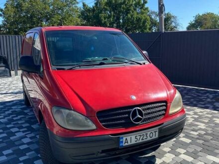 Красный Мерседес Вито, объемом двигателя 2.1 л и пробегом 400 тыс. км за 4200 $, фото 1 на Automoto.ua