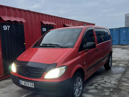 Красный Мерседес Вито, объемом двигателя 2.15 л и пробегом 424 тыс. км за 7200 $, фото 1 на Automoto.ua