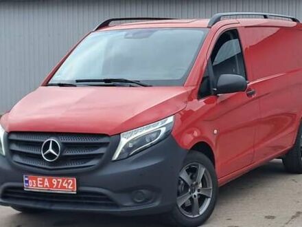 Мерседес Вито 2018 в Бердичеве на Automoto.ua Красный Мерседес Вито, объемом двигателя 2.14 л и пробегом 259 тыс. км за 21299 $, фото 1 на Automoto.ua