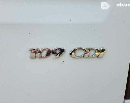 Мерседес Вито, объемом двигателя 2.2 л и пробегом 400 тыс. км за 7300 $, фото 24 на Automoto.ua