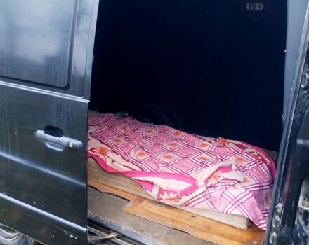 Мерседес Віто, об'ємом двигуна 2.2 л та пробігом 275 тис. км за 2350 $, фото 3 на Automoto.ua