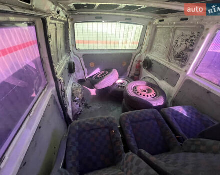 Мерседес Вито, объемом двигателя 2.3 л и пробегом 399 тыс. км за 3100 $, фото 5 на Automoto.ua