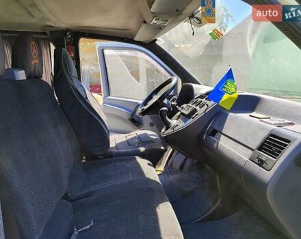 Мерседес Віто, об'ємом двигуна 2.3 л та пробігом 425 тис. км за 3500 $, фото 4 на Automoto.ua