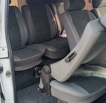 Мерседес Вито, объемом двигателя 2.2 л и пробегом 628 тыс. км за 10100 $, фото 5 на Automoto.ua