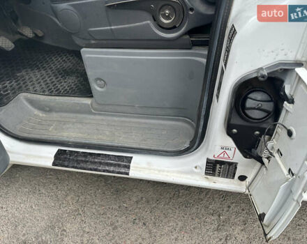 Мерседес Вито, объемом двигателя 2.15 л и пробегом 390 тыс. км за 6000 $, фото 13 на Automoto.ua