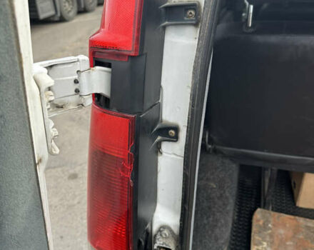 Мерседес Вито, объемом двигателя 2.15 л и пробегом 390 тыс. км за 6000 $, фото 24 на Automoto.ua