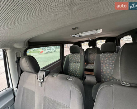 Мерседес Вито, объемом двигателя 2.15 л и пробегом 390 тыс. км за 6000 $, фото 10 на Automoto.ua