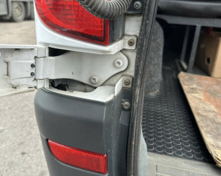 Мерседес Вито, объемом двигателя 2.15 л и пробегом 390 тыс. км за 6000 $, фото 27 на Automoto.ua