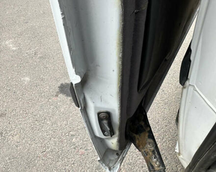 Мерседес Вито, объемом двигателя 2.15 л и пробегом 390 тыс. км за 6000 $, фото 19 на Automoto.ua