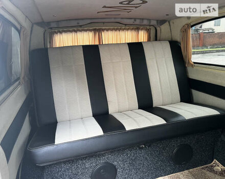 Мерседес Вито, объемом двигателя 0 л и пробегом 192 тыс. км за 10000 $, фото 16 на Automoto.ua