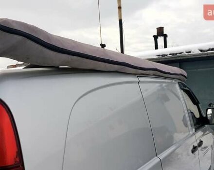 Мерседес Вито, объемом двигателя 2.2 л и пробегом 240 тыс. км за 10200 $, фото 2 на Automoto.ua