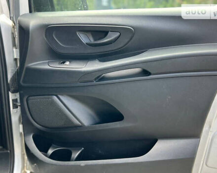 Мерседес Вито, объемом двигателя 2.2 л и пробегом 260 тыс. км за 21800 $, фото 7 на Automoto.ua