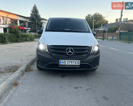 Мерседес Вито, объемом двигателя 2.2 л и пробегом 400 тыс. км за 25200 $, фото 8 на Automoto.ua