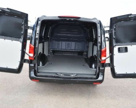 Мерседес Вито, объемом двигателя 2 л и пробегом 250 тыс. км за 27800 $, фото 24 на Automoto.ua