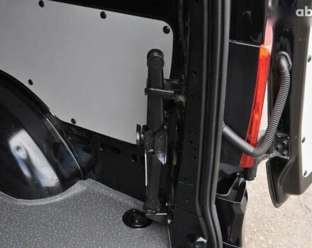 Мерседес Вито, объемом двигателя 2 л и пробегом 250 тыс. км за 27800 $, фото 26 на Automoto.ua