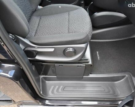 Мерседес Вито, объемом двигателя 2 л и пробегом 250 тыс. км за 27800 $, фото 29 на Automoto.ua