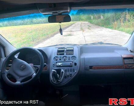 Мерседес Вито, объемом двигателя 2.2 л и пробегом 320 тыс. км за 2000 $, фото 6 на Automoto.ua