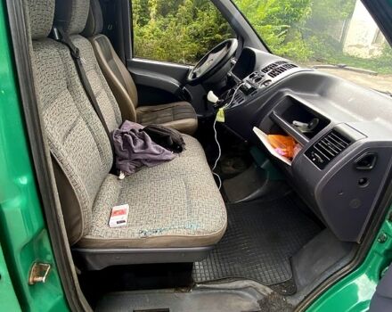 Мерседес Вито, объемом двигателя 2.2 л и пробегом 400 тыс. км за 4100 $, фото 4 на Automoto.ua