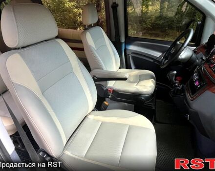 Мерседес Вито, объемом двигателя 2.2 л и пробегом 330 тыс. км за 7700 $, фото 4 на Automoto.ua