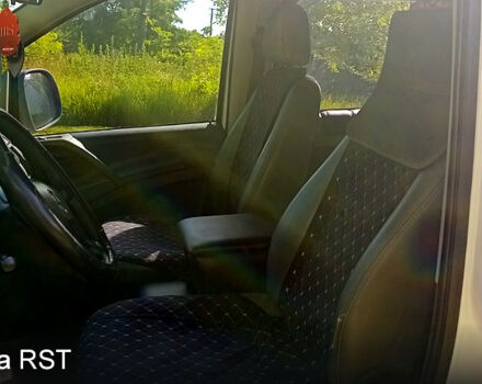 Мерседес Вито, объемом двигателя 2.2 л и пробегом 456 тыс. км за 5600 $, фото 1 на Automoto.ua