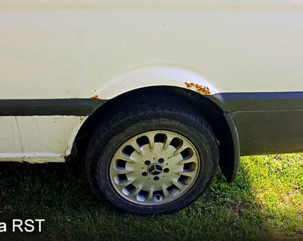 Мерседес Вито, объемом двигателя 2.2 л и пробегом 456 тыс. км за 5600 $, фото 5 на Automoto.ua