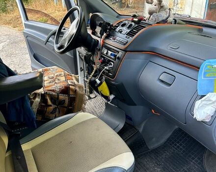 Мерседес Вито, объемом двигателя 2.2 л и пробегом 325 тыс. км за 7500 $, фото 3 на Automoto.ua