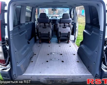 Мерседес Вито, объемом двигателя 2.2 л и пробегом 245 тыс. км за 7400 $, фото 7 на Automoto.ua