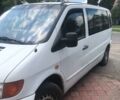 Белый Мерседес Вито пасс., объемом двигателя 2 л и пробегом 470 тыс. км за 3800 $, фото 1 на Automoto.ua
