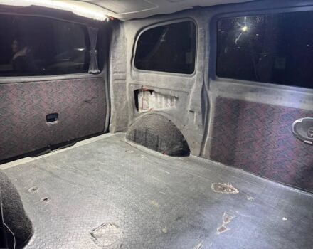 Красный Мерседес Вито пасс., объемом двигателя 2.2 л и пробегом 363 тыс. км за 7690 $, фото 16 на Automoto.ua