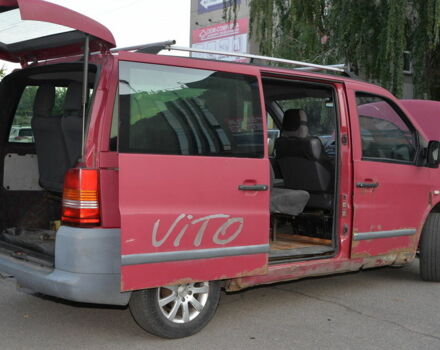 Червоний Мерседес Віто пас., об'ємом двигуна 2.2 л та пробігом 376 тис. км за 3400 $, фото 12 на Automoto.ua