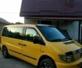 Жовтий Мерседес Віто, об'ємом двигуна 2 л та пробігом 330 тис. км за 4500 $, фото 1 на Automoto.ua