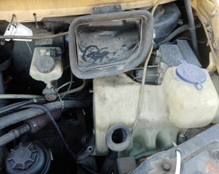 Желтый Мерседес Вито, объемом двигателя 2.3 л и пробегом 500 тыс. км за 3400 $, фото 11 на Automoto.ua