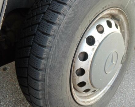 Желтый Мерседес Вито, объемом двигателя 2.3 л и пробегом 500 тыс. км за 3400 $, фото 14 на Automoto.ua