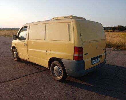 Желтый Мерседес Вито, объемом двигателя 2.3 л и пробегом 500 тыс. км за 3400 $, фото 5 на Automoto.ua