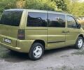 Желтый Мерседес Вито, объемом двигателя 2.1 л и пробегом 300 тыс. км за 3199 $, фото 4 на Automoto.ua