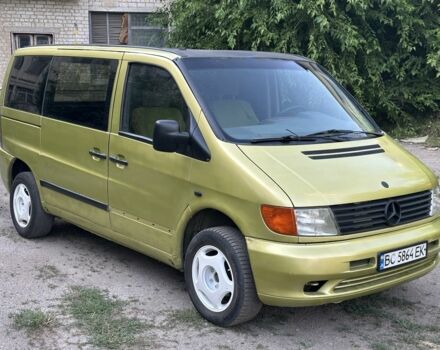 Желтый Мерседес Вито, объемом двигателя 2.1 л и пробегом 300 тыс. км за 3199 $, фото 2 на Automoto.ua