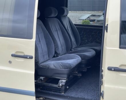 Жовтий Мерседес Віто, об'ємом двигуна 2.1 л та пробігом 315 тис. км за 4700 $, фото 17 на Automoto.ua