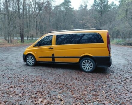 Желтый Мерседес Вито, объемом двигателя 2.1 л и пробегом 560 тыс. км за 5500 $, фото 2 на Automoto.ua