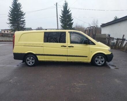 Желтый Мерседес Вито, объемом двигателя 2.1 л и пробегом 545 тыс. км за 8700 $, фото 3 на Automoto.ua