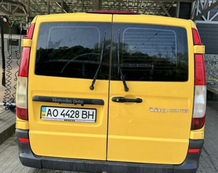 Жовтий Мерседес Віто, об'ємом двигуна 2.1 л та пробігом 402 тис. км за 8800 $, фото 3 на Automoto.ua