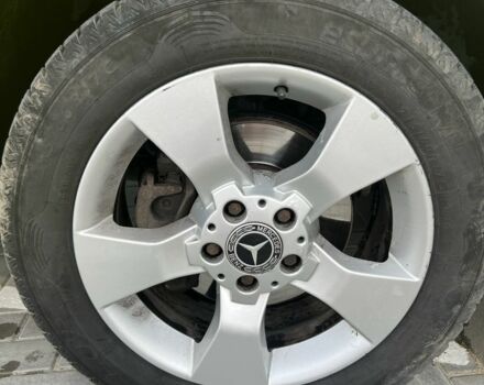 Желтый Мерседес Вито, объемом двигателя 2.1 л и пробегом 250 тыс. км за 9500 $, фото 10 на Automoto.ua