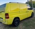 Желтый Мерседес Вито, объемом двигателя 2 л и пробегом 75 тыс. км за 3000 $, фото 1 на Automoto.ua