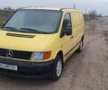 Желтый Мерседес Вито, объемом двигателя 2.15 л и пробегом 500 тыс. км за 1895 $, фото 3 на Automoto.ua