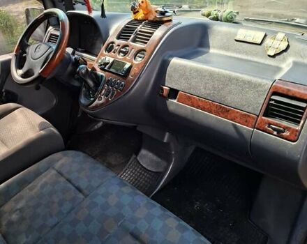 Жовтий Мерседес Віто, об'ємом двигуна 2.2 л та пробігом 645 тис. км за 4500 $, фото 7 на Automoto.ua